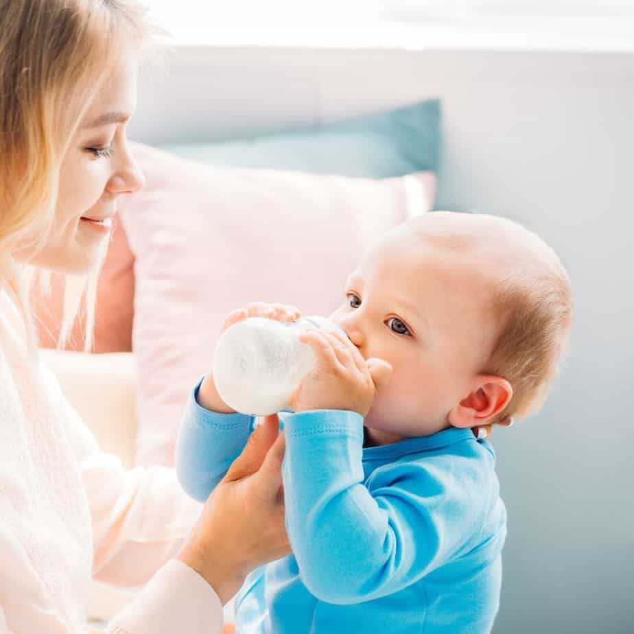 nine-ways-to-get-your-breastfed-baby-to-take-a-bottle