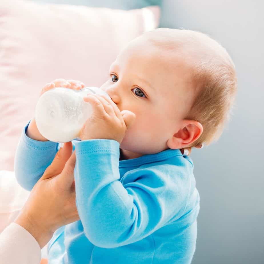 Everything You Wanted To Know About Bottle Feeding A Breastfed Baby